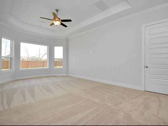 5th image of 9919 Regal Bend Dr