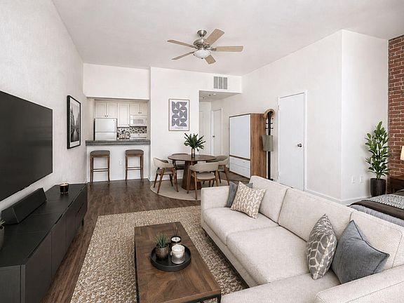 3rd image of 315 New St APT 604