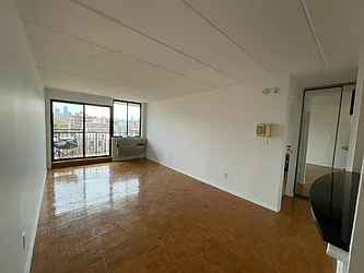 Rented by Metropolis International Realty Inc.