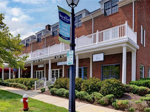 4345 New Town Ave APT 206, Williamsburg, VA 23188