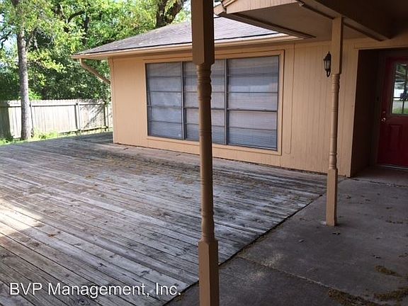 2nd image of 1402 Tara Ct