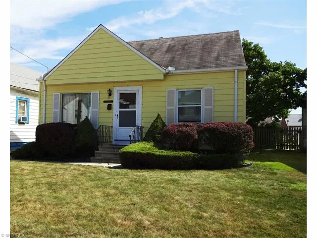 13211 Bennington Ave photo 1