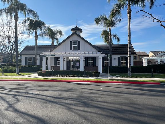 3rd image of 1901 Delacorte Dr