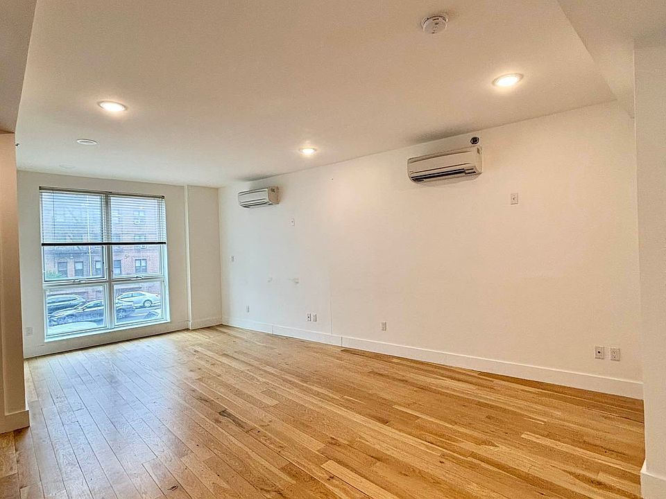 1st image of 200 Linden Blvd Floor 2