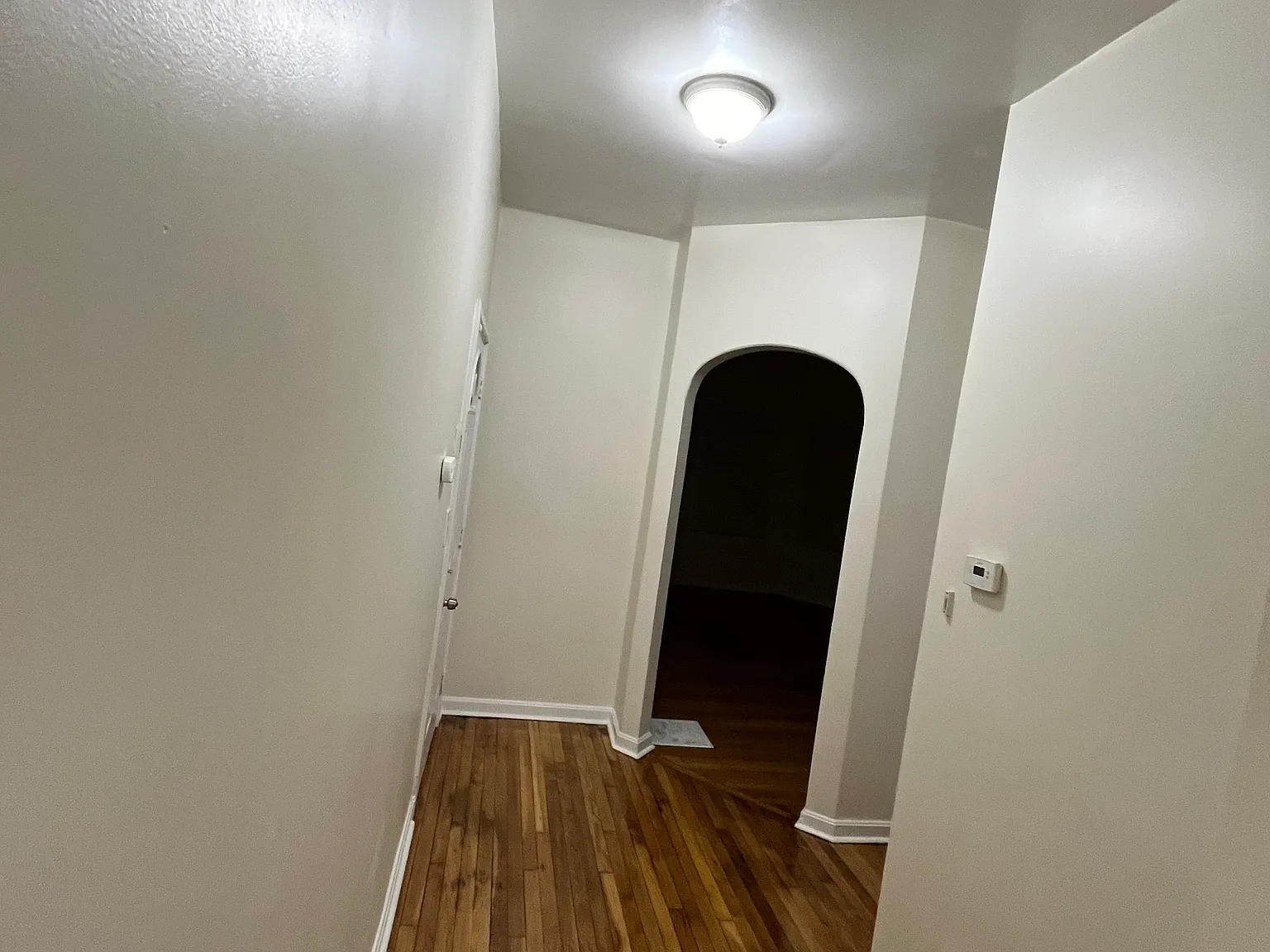 2 bed, 858 sqft, $2,600 — Photo 4