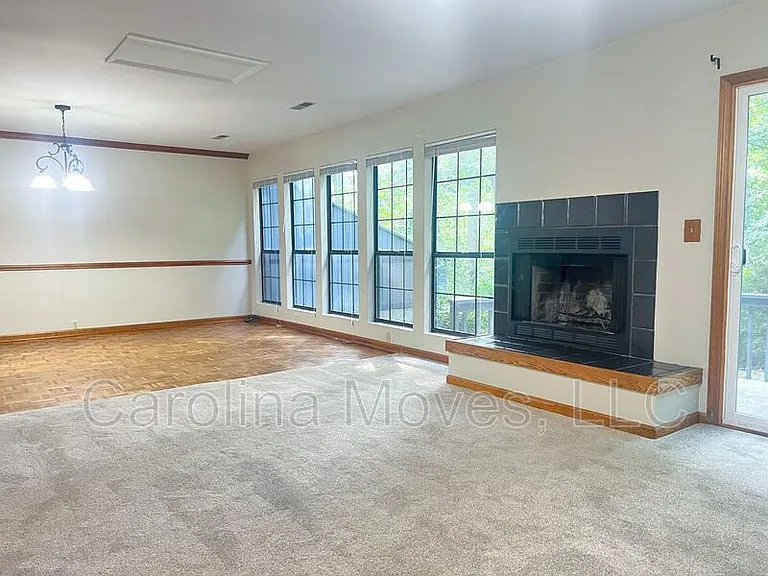 214 Brookside Dr — Photo 5