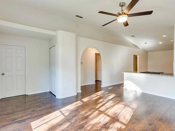 4th image of 1821 McClure Ln