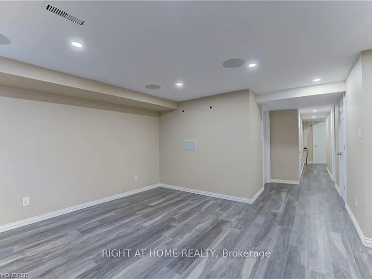 20 McConkey Cres #60 — Photo 16