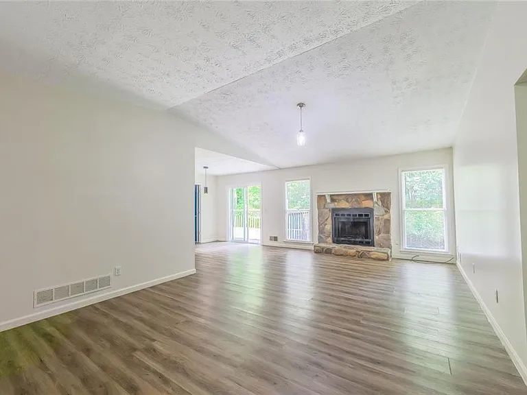 2100 Whitebluff Way NE — Photo 11