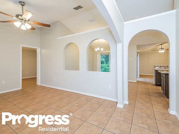 3rd image of 333 Chelmsford Ct