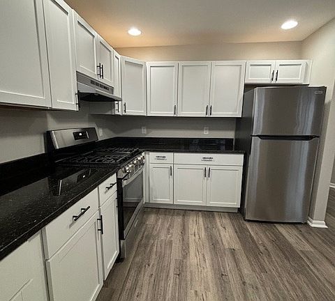 2nd image of 3559 Ash St #10926237