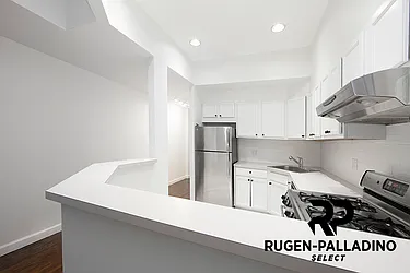 Rented by R New York