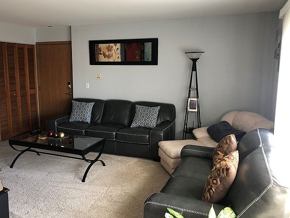 2nd image of 363 Wilmington Dr #2B