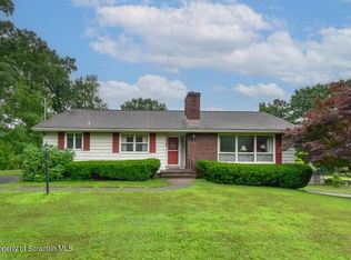 1316 School St, Newtown, PA 18411