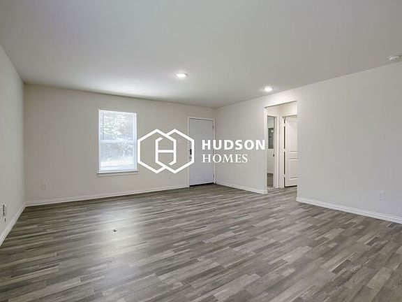 3rd image of 1403 Booker St