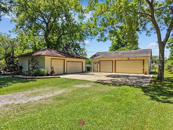 3rd image of 21431 Skinner Ridge Ln