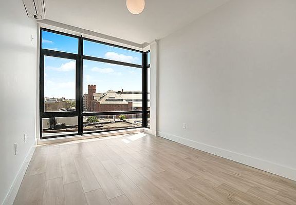 3rd image of 11 Herkimer St Penthouse G