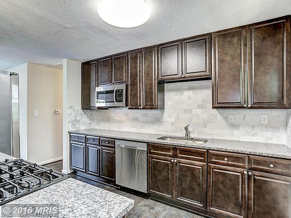 5th image of 14026 Mathews Dr