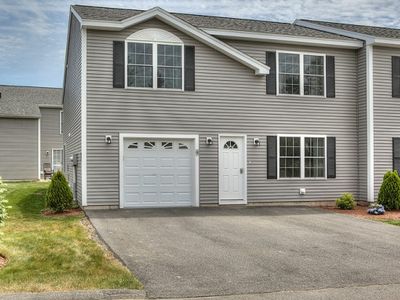 18 Bruins Ln, Raymond, NH, 03077