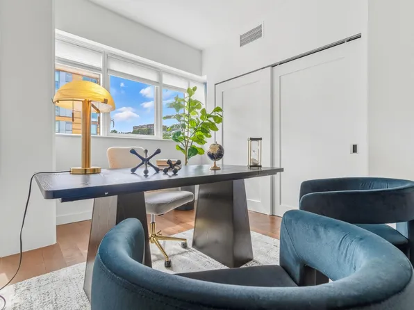 800 Avenue At Port Imperial image 23 of 41