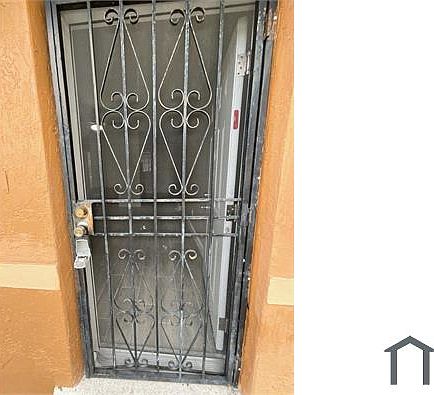 3rd image of 2581 Superior St