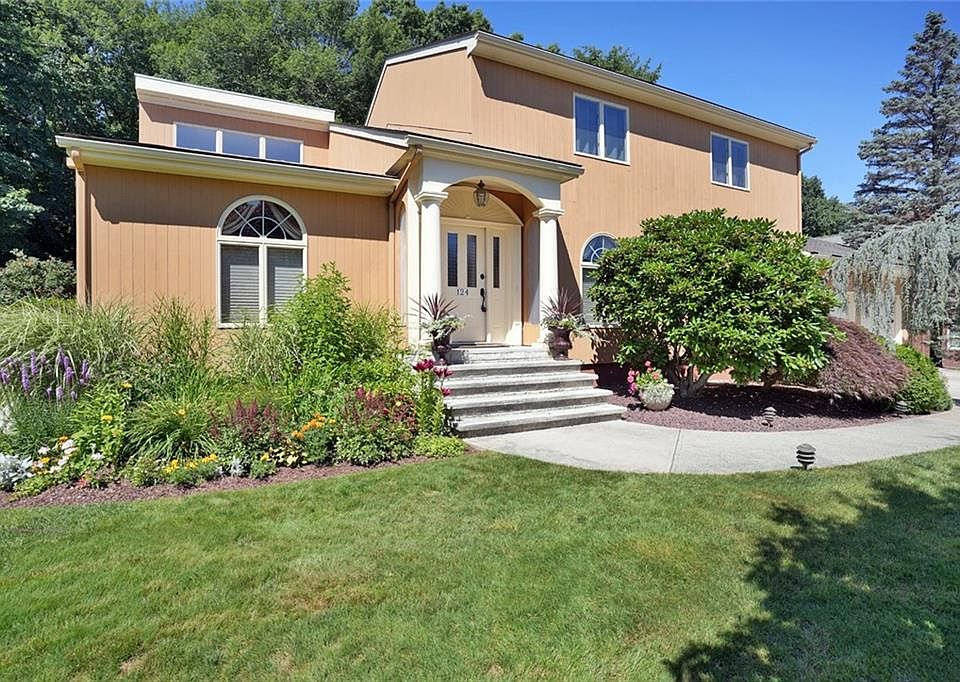124 Alpine Estates Dr, Cranston, RI 02921 Zillow