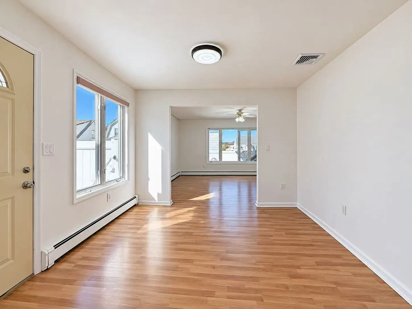 2 bed, 1200 sqft, $2,800 — Photo 2
