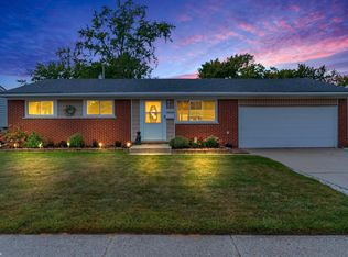 42105 Stanberry Dr, Sterling Heights, MI 48313