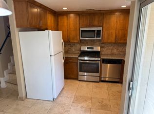 853 Pecan Ct, West Sacramento, CA 95691
