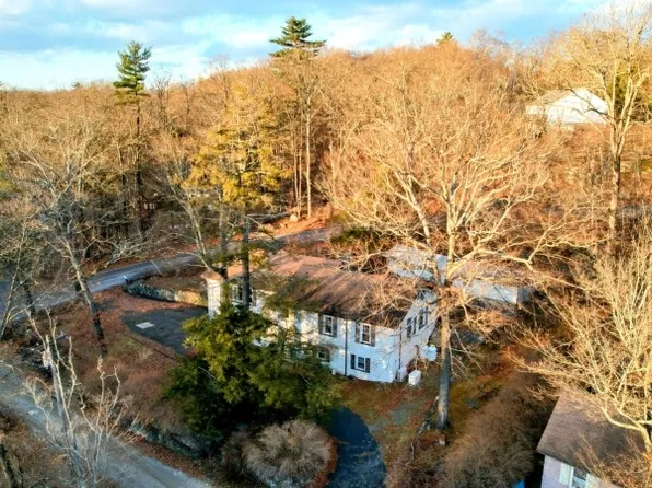563 Lake Shore Dr, West Milford Twp., NJ 07421