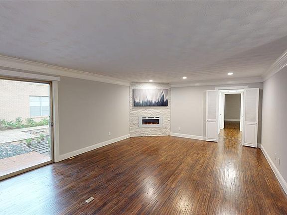 2nd image of 6148 Bandera Ave #6148A