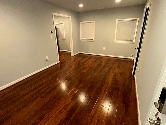 2nd image of 2700 Arlington Blvd #1