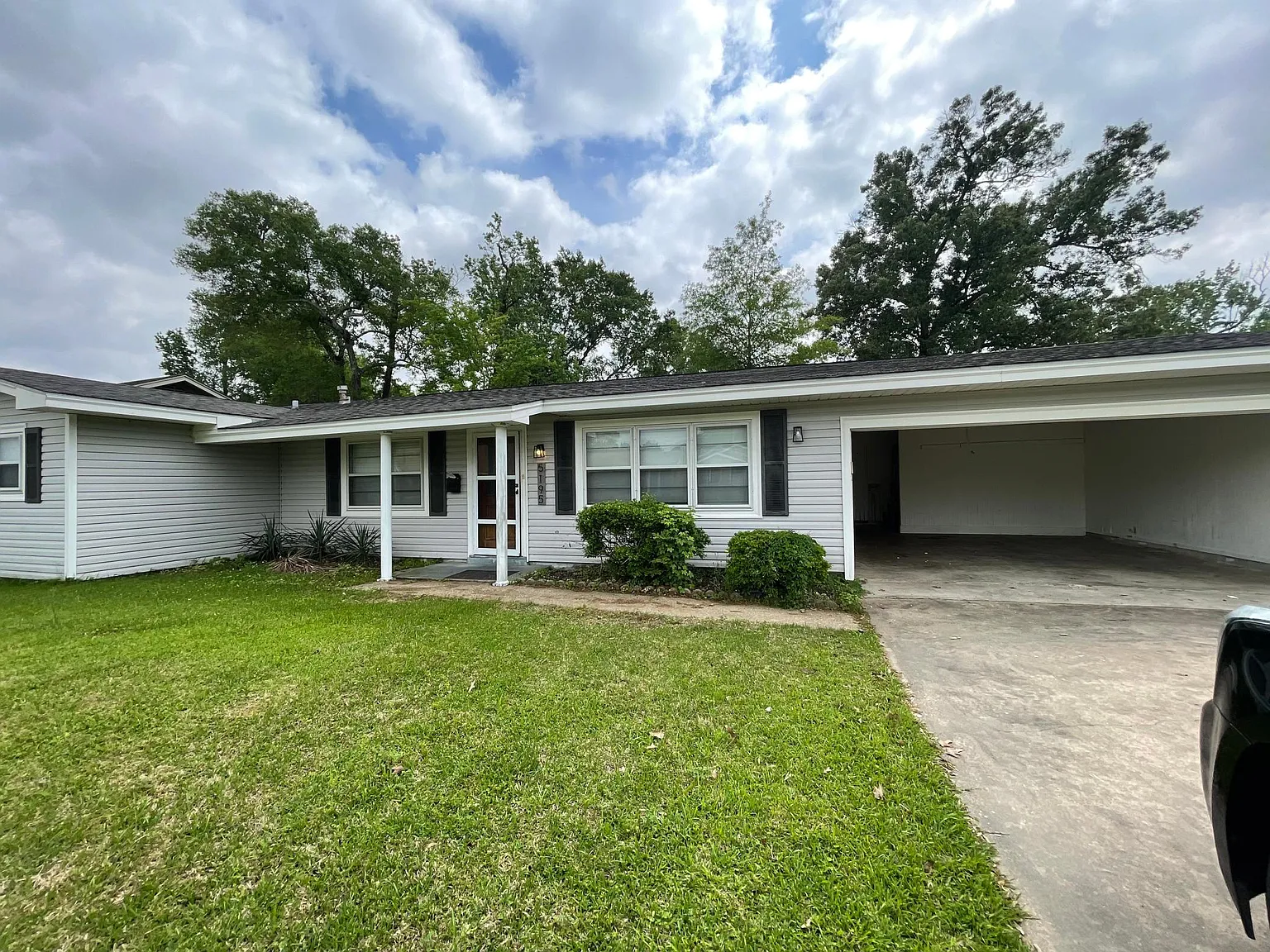 5195 Browning Dr — Photo 1