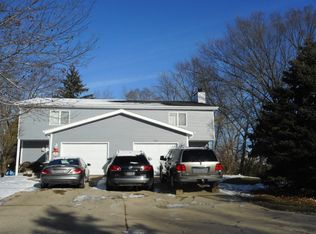 4060 W Mangold Ave, Greenfield, WI 53221