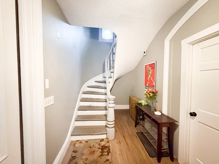 128 Meigs St #UP — Photo 4