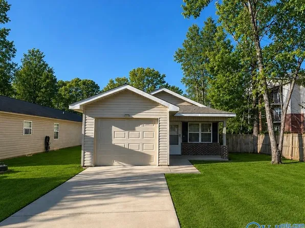 311 Meadow St, Rainbow City, AL 35906