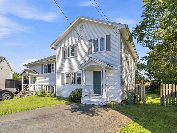 3rd image of 70 Thorncrest Ct