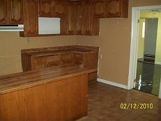 2nd image of 1548 W 227th St