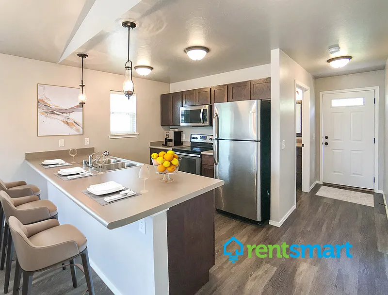 2 bed, 1.0 bath, 850 sqft, $1,695 — Photo 4