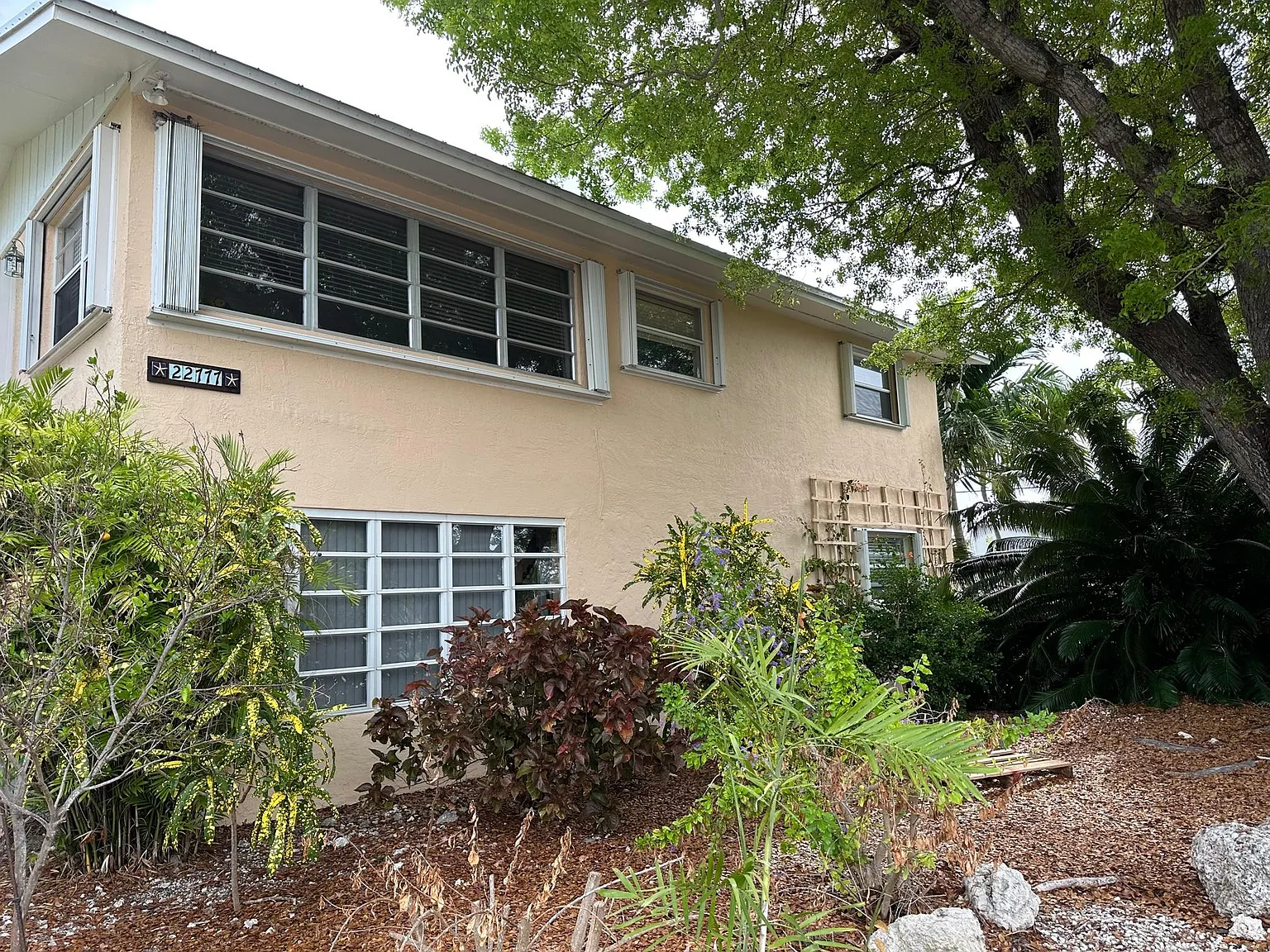 3 bed, 1488 sqft, $5,750 — Photo 2