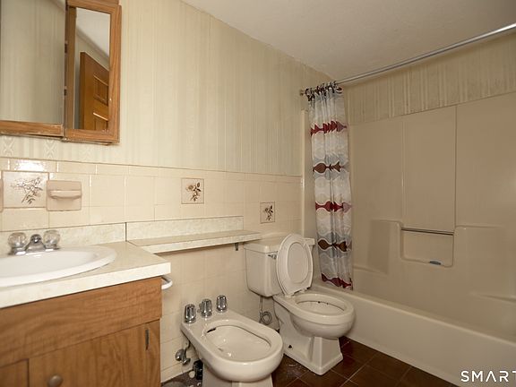 2nd image of 186-188 Preston Street #4B