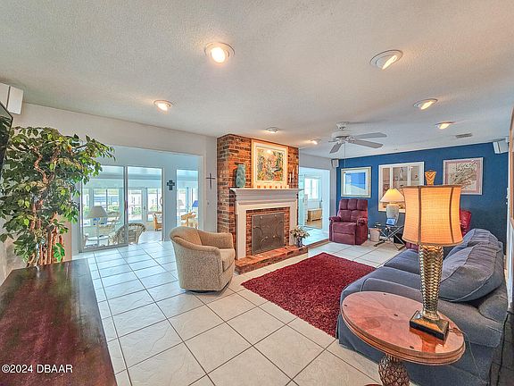 4th image of 254 Ocean Palm Dr