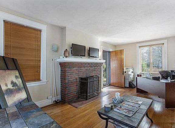 5th image of 1516 W Laburnum Ave