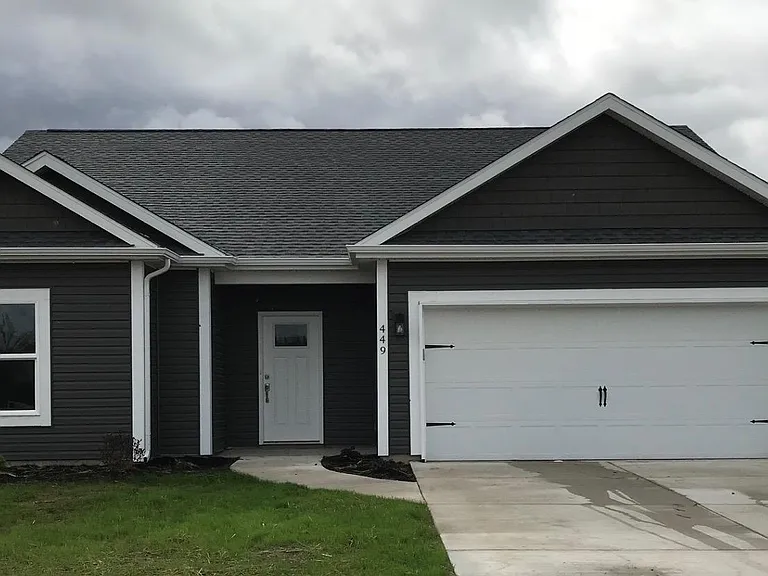 449 Matterhorn Pl — Photo 1
