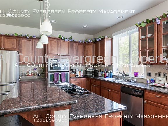 3rd image of 4403 25th St SE