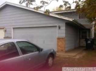 1083 Eastview Cir, Shakopee, MN 55379