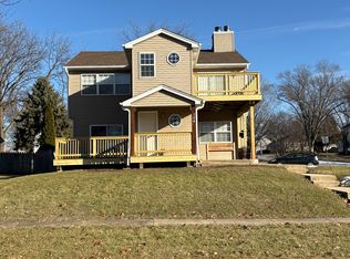 708 N River St, Batavia, IL 60510