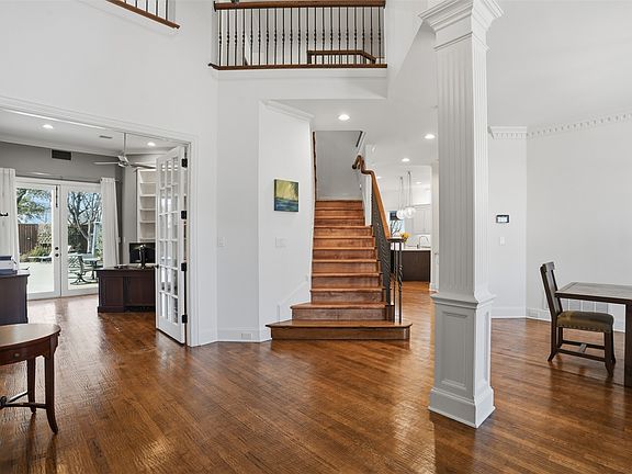 4th image of 3509 Lakebrook Dr