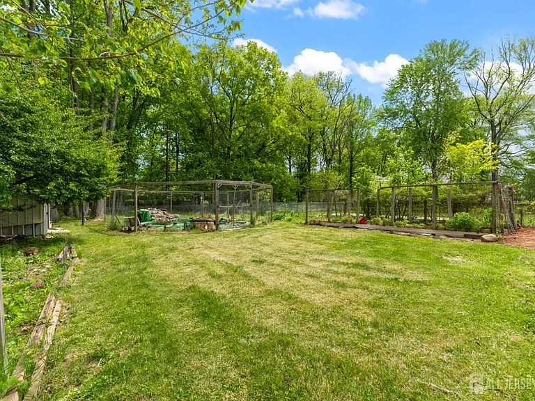 22 Foley Ave — Photo 33
