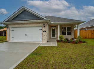 4C 8th St, Shalimar, FL 32579